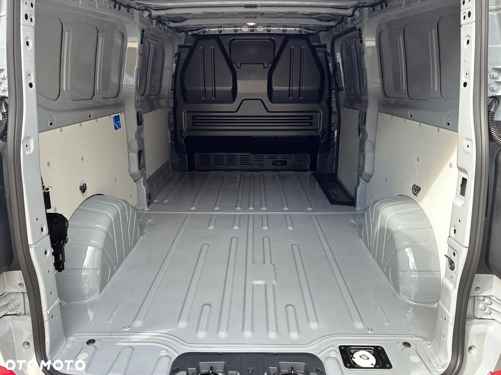 Volkswagen Transporter Furgon 2.0 TDI 150 KM manual - 22