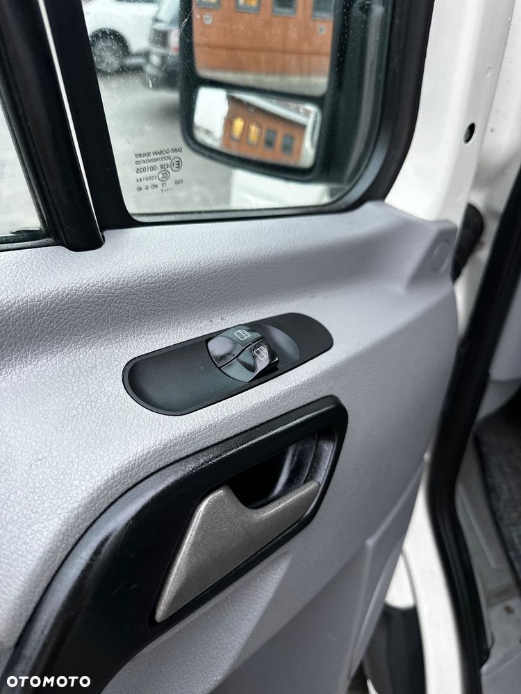 Volkswagen Crafter - 11