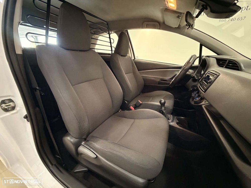 Toyota Yaris 1.0 VVT-i - 10