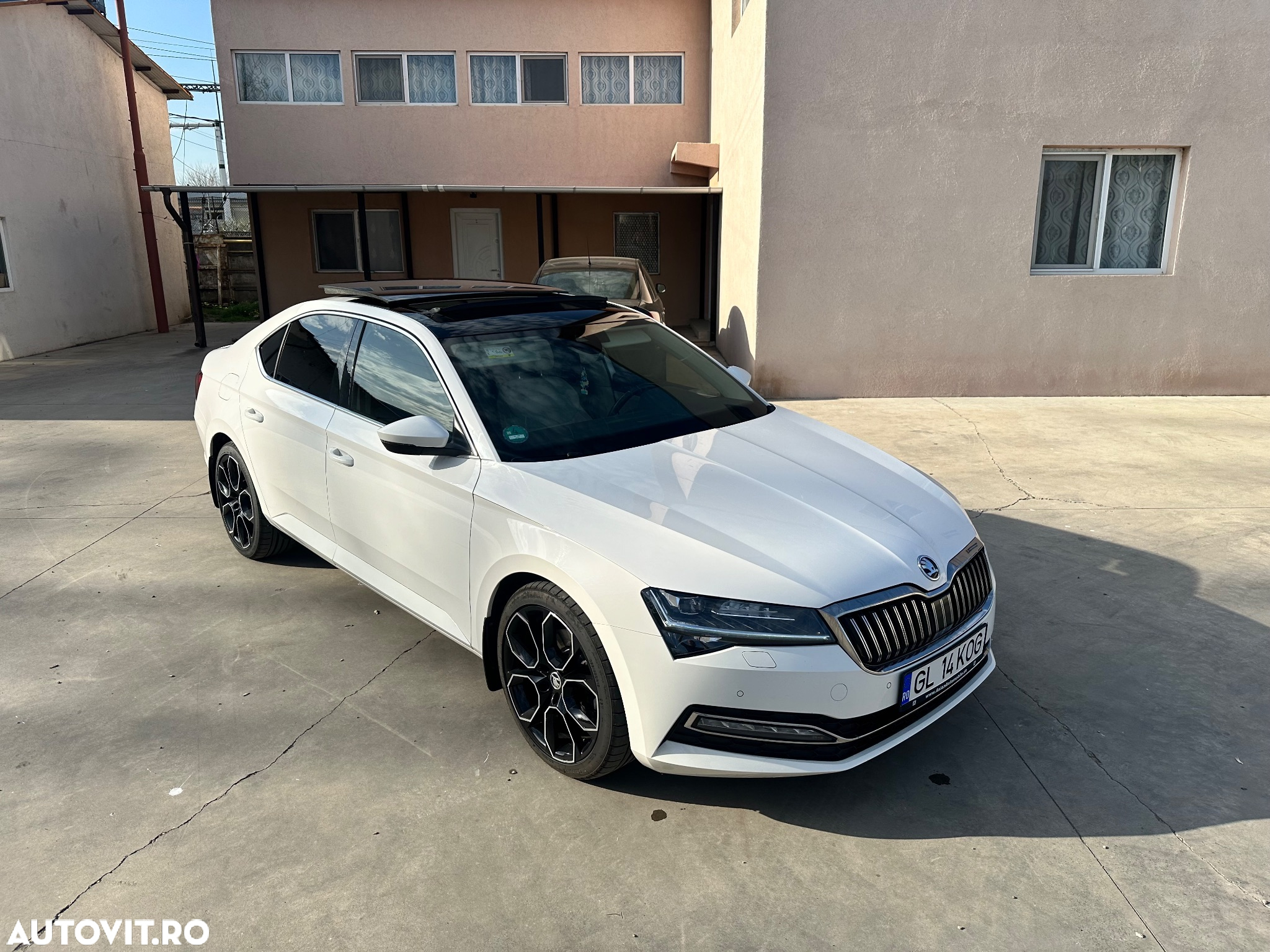 Skoda Superb 2.0 TDI SportLine - 21