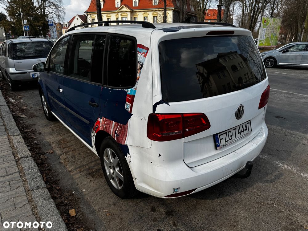 Volkswagen Touran 1.6 TDI DPF Comfortline - 4