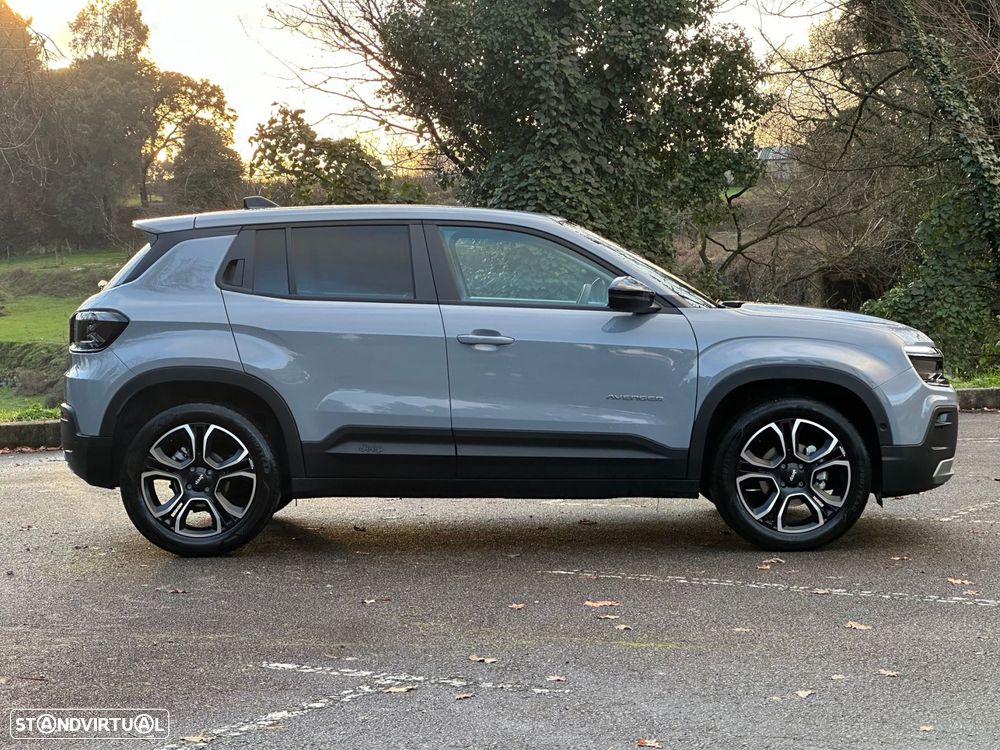 Jeep Avenger 1.2 GSE T3 Summit - 27