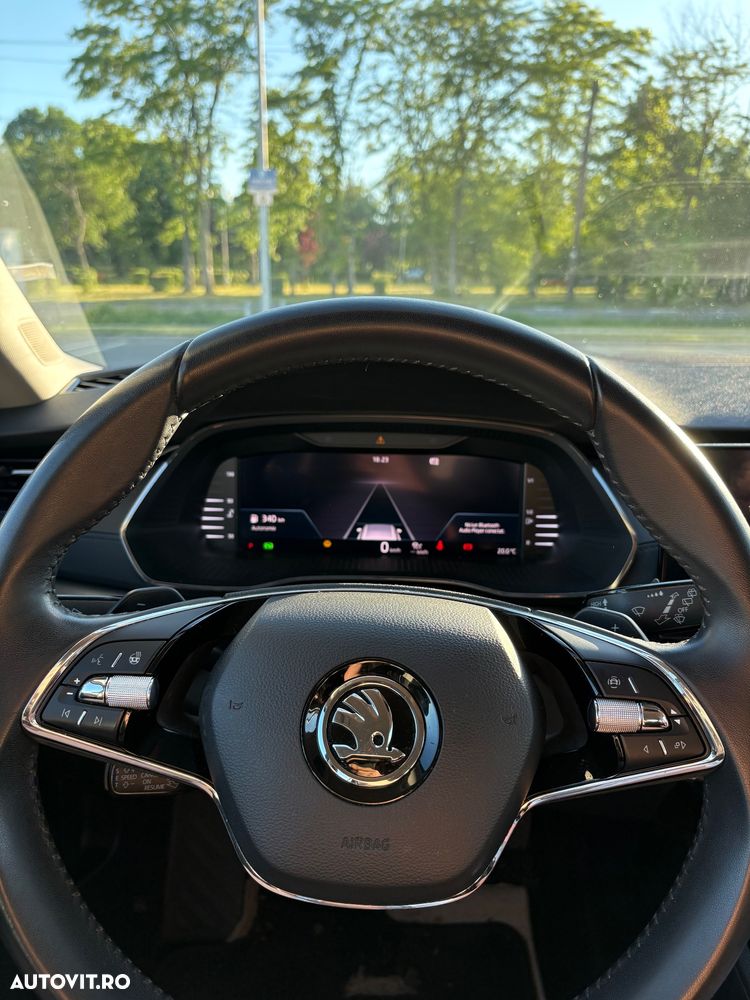 Skoda Octavia 2.0 TDI DSG Style - 8