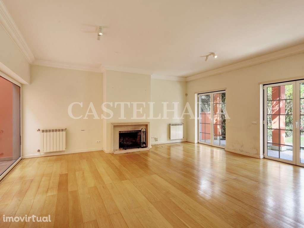 Moradia T4+1 inserida em condomínio fechado, em Cascais - Grande imagem: 5/50