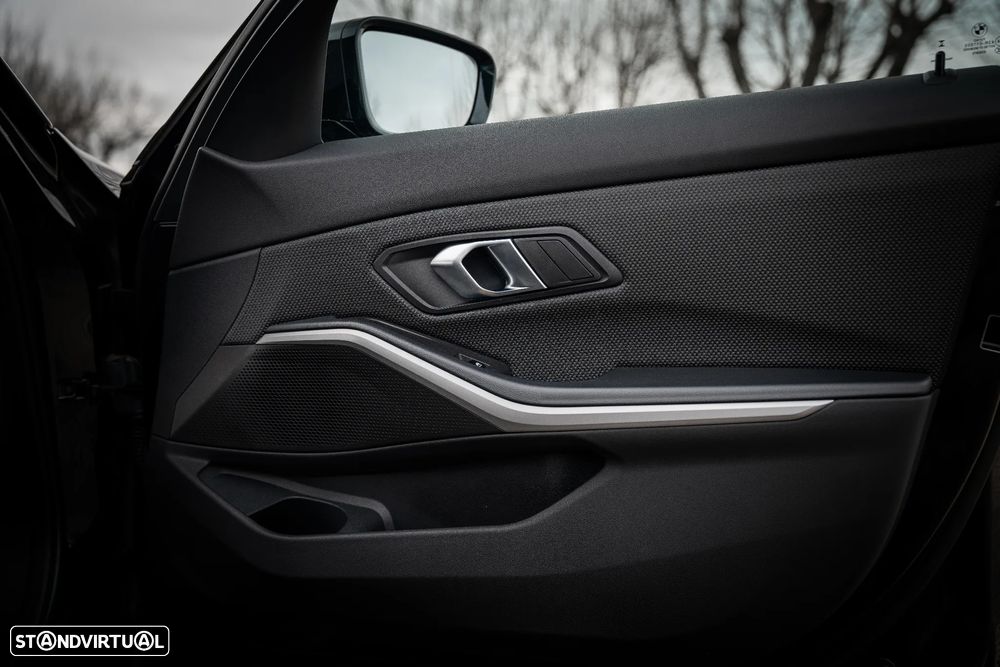 BMW 320 e Touring Auto - 14