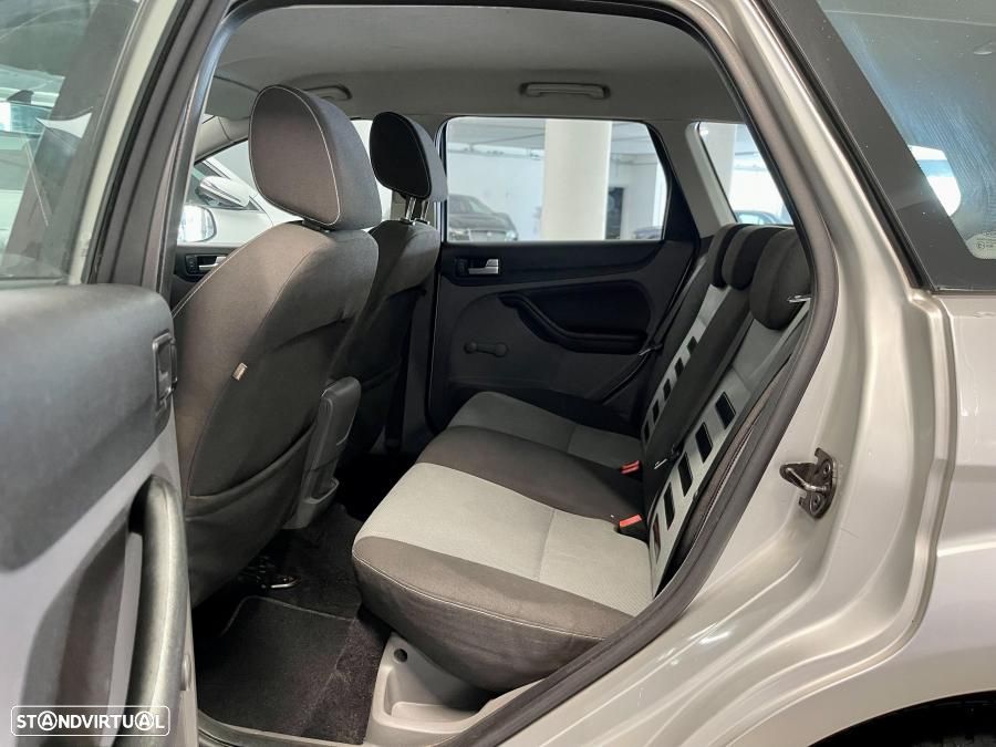 Ford Focus SW 1.6 TDCi DPF Econetic - 13