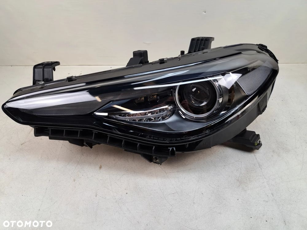 ALFA ROMEO GIULIA PRZEDNIA LAMPA PRZÓD SKRĘTNA 50547582 - 1