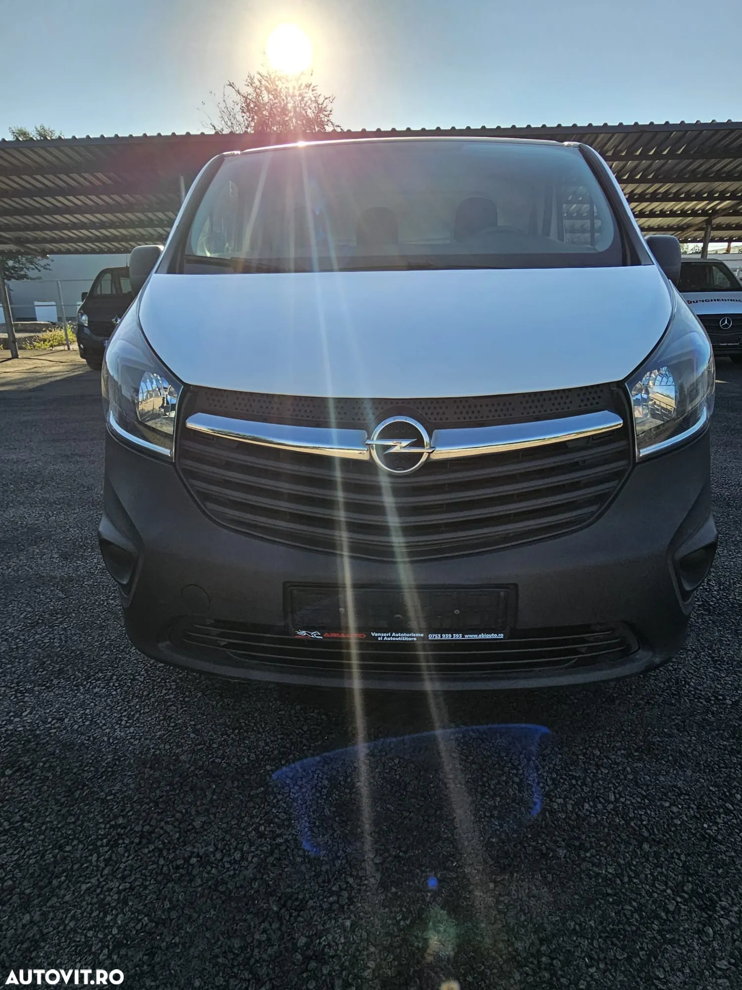 Opel Vivaro - 5
