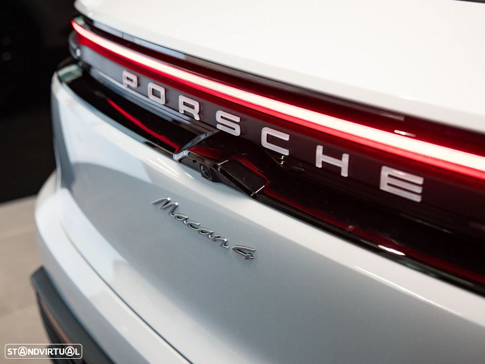 Porsche Macan Electric 4 - 41
