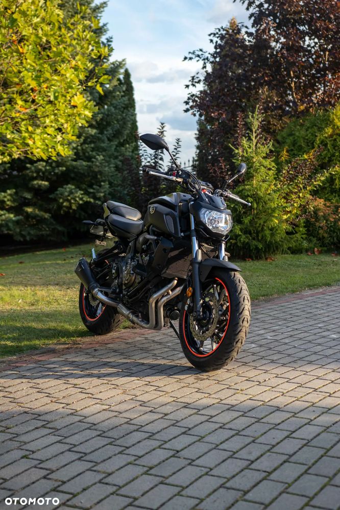 Yamaha MT - 2