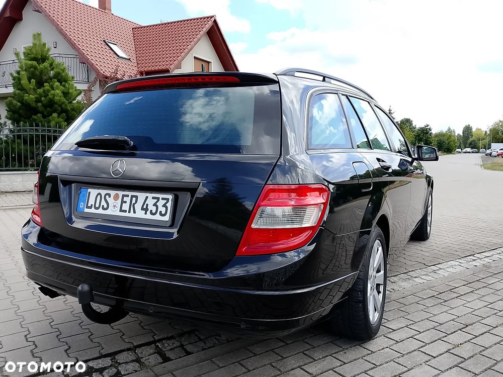 Mercedes-Benz Klasa C 180 CGI BlueEff Classic - 11