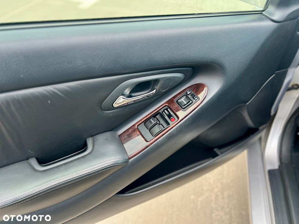 Honda Accord 2.0 ES - 15