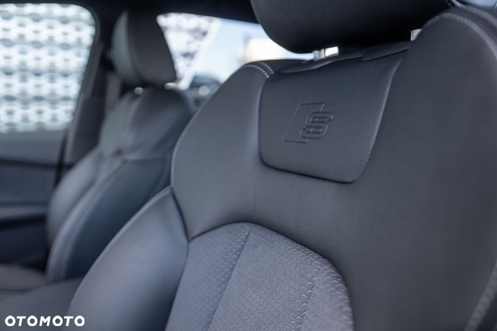 Audi Q7 60 TFSI e PHEV Quattro S Line Tiptr - 12