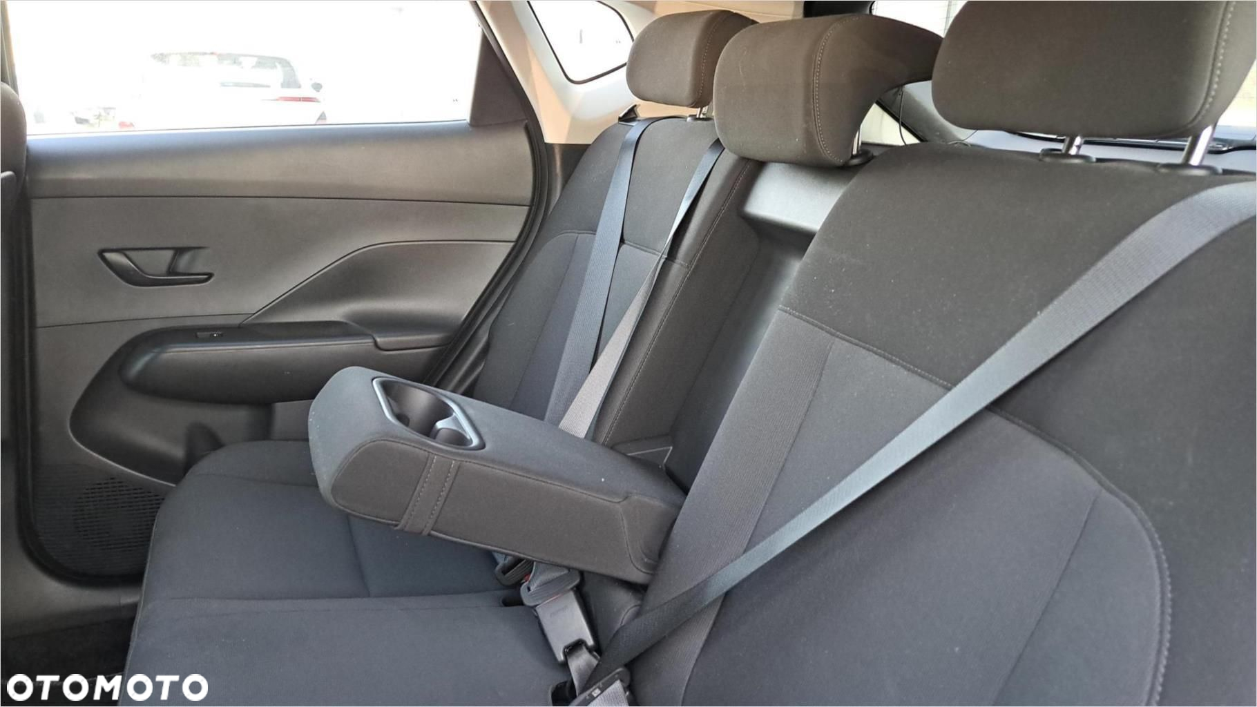 Hyundai Kona - 16