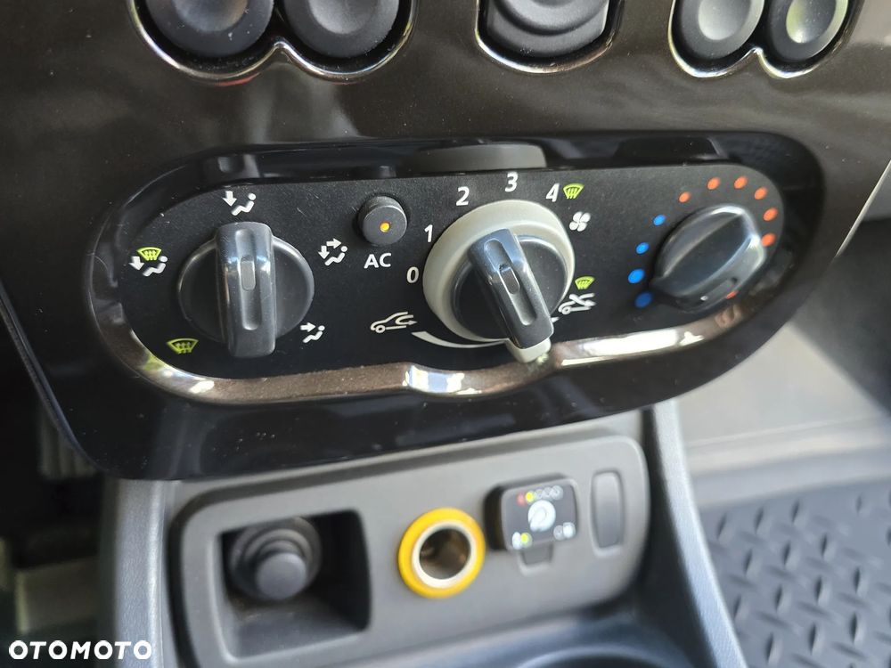 Dacia Duster 1.6 Laureate - 18
