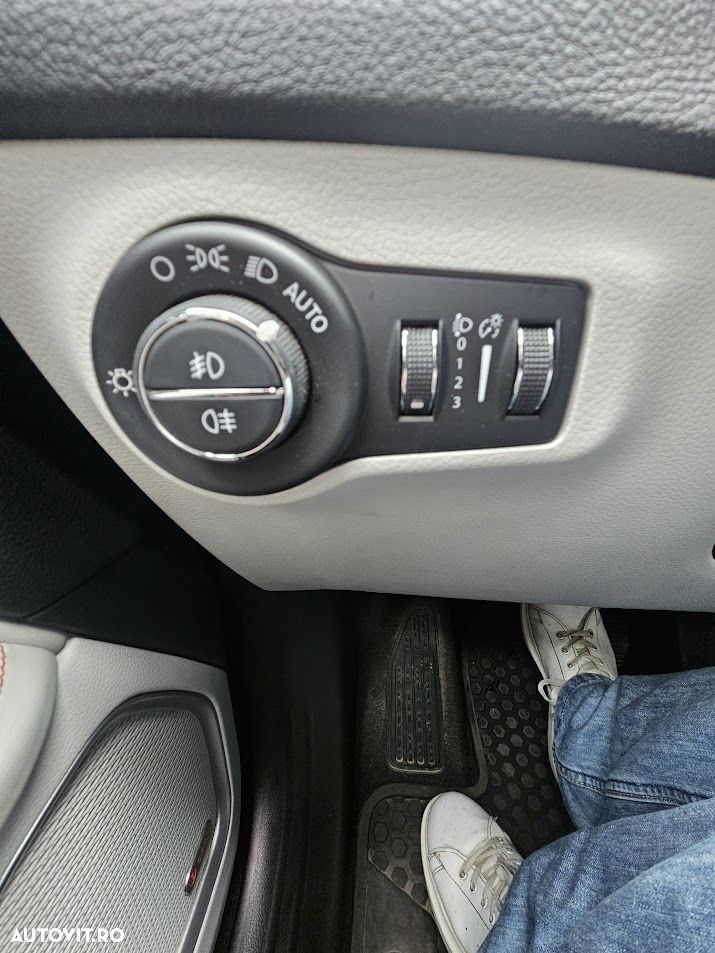 Jeep Compass 2.0 M-Jet 4x4 AT Limited - 12