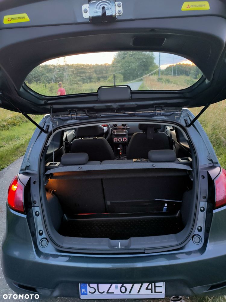 Mitsubishi Colt - 6