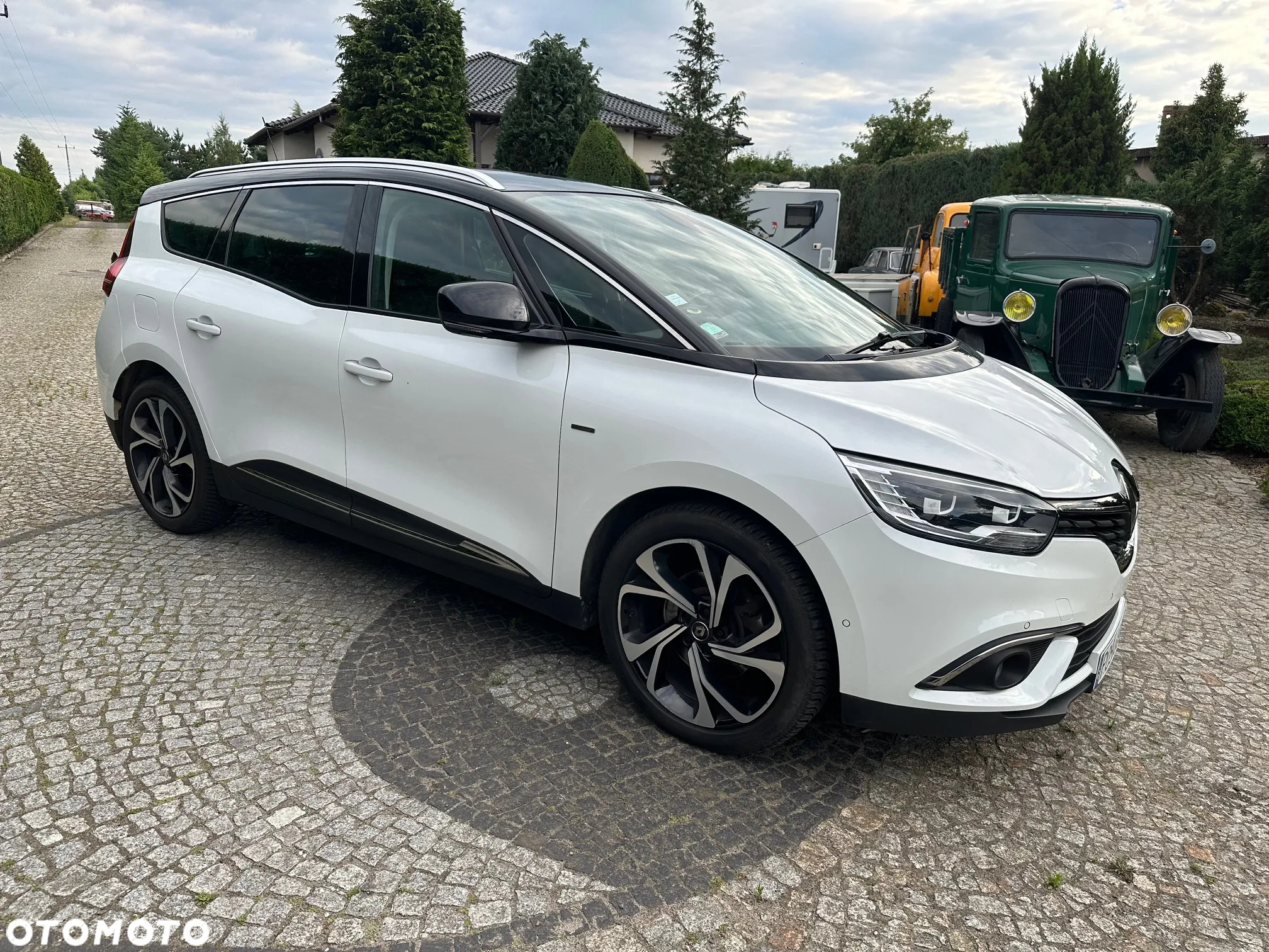 Renault Grand Scenic Gr 1.7 Blue dCi Bose EDC - 3