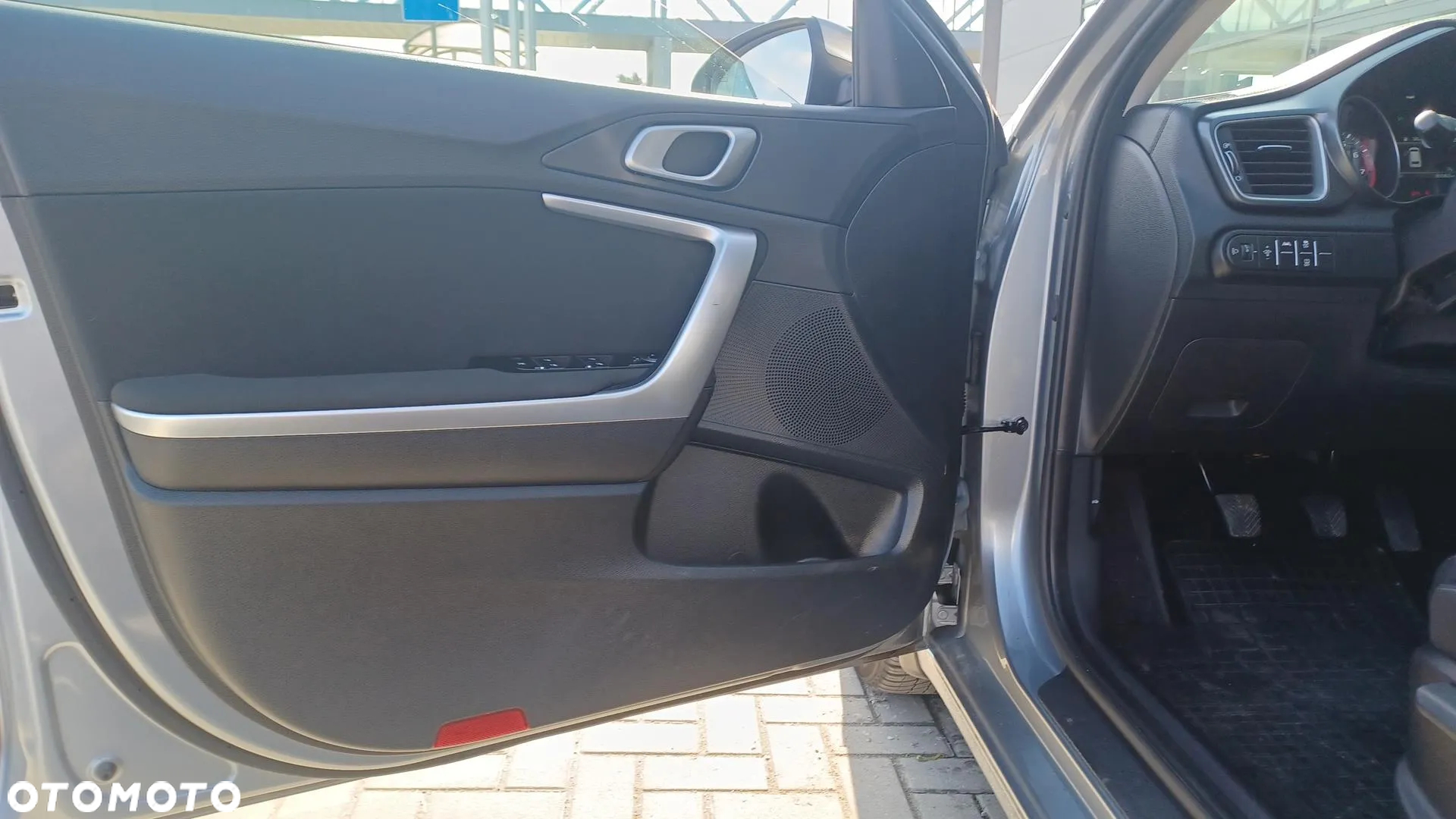 Kia Ceed 1.5 T-GDI M - 10