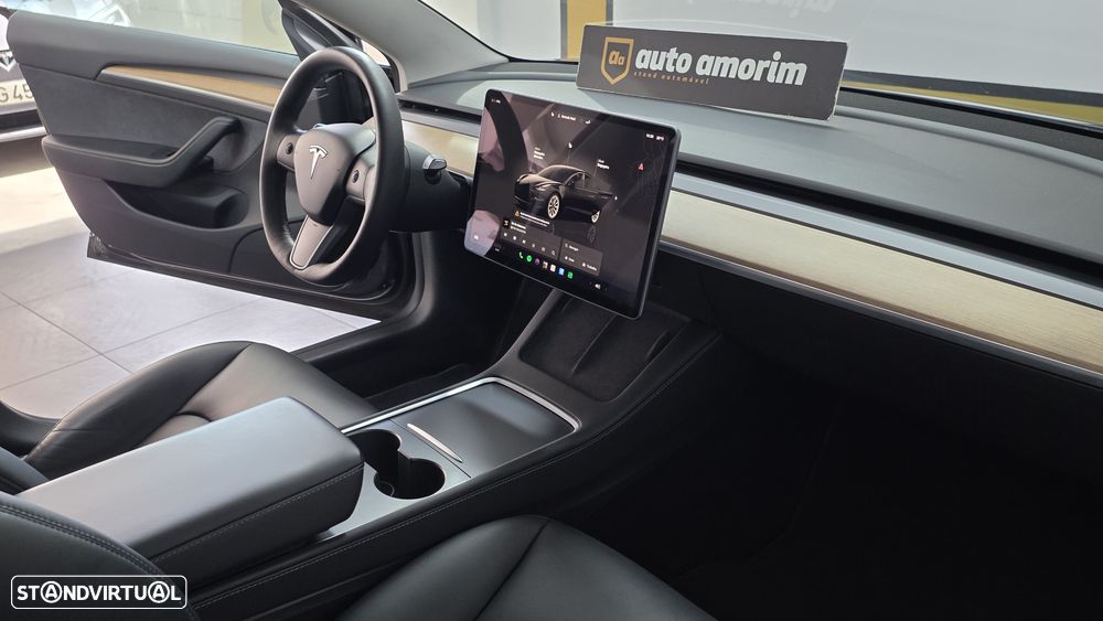 Tesla Model 3 Standard Range Plus RWD - 25