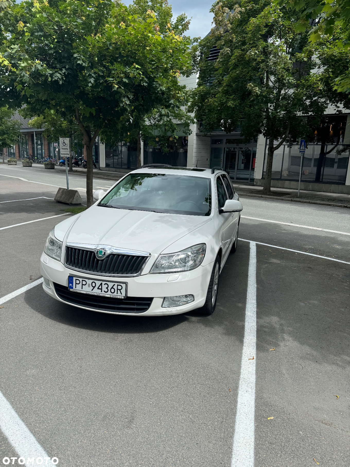 Skoda Octavia 2.0 TDI Elegance DSG - 3
