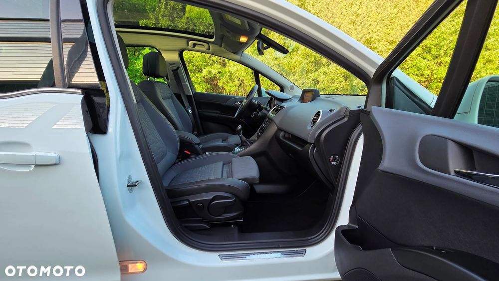 Opel Meriva 1.4 T Essentia S&S - 23