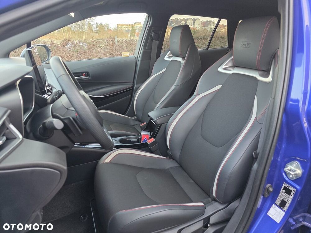 Toyota Corolla 2.0 Hybrid GR Sport Dynamic - 18