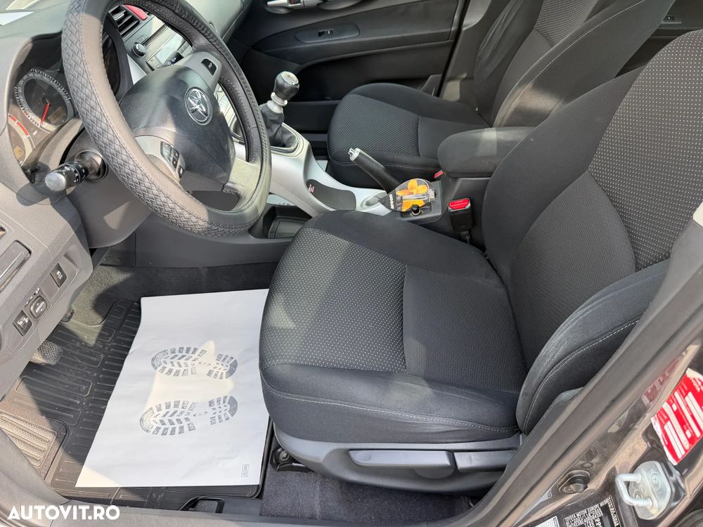Toyota Auris - 15