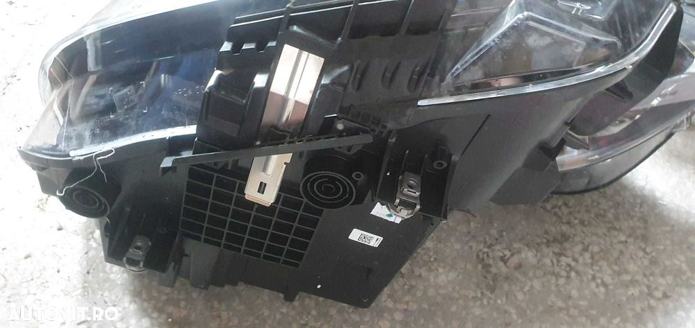 Faruri stanga dreapta halogen BMW X2 F39 - 2