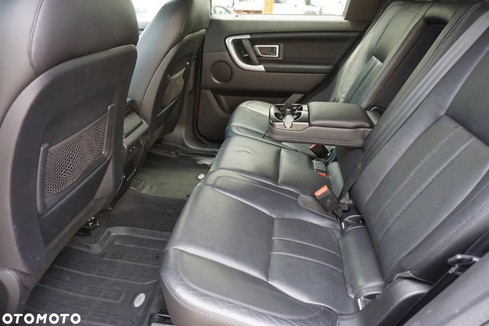 Land Rover Discovery Sport 2.0 TD4 HSE Luxury - 13