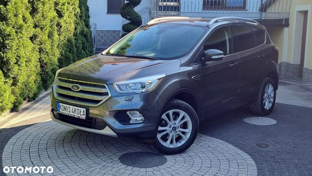 Ford Kuga - 1