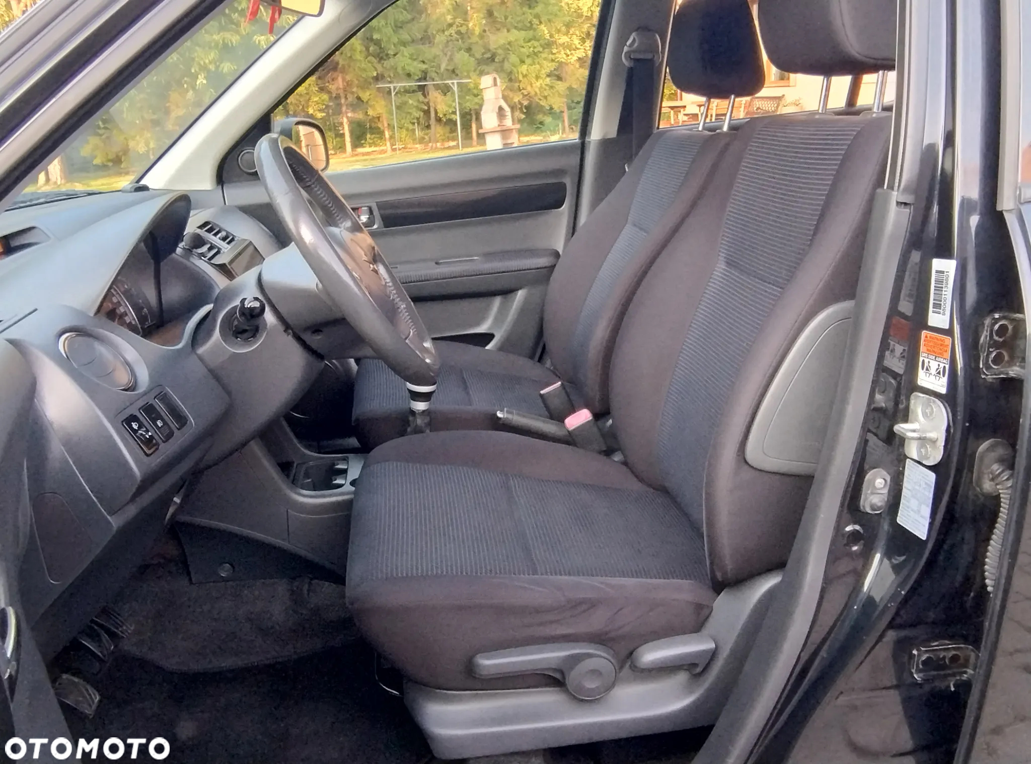 Suzuki Swift 1.3 Black and White - 19