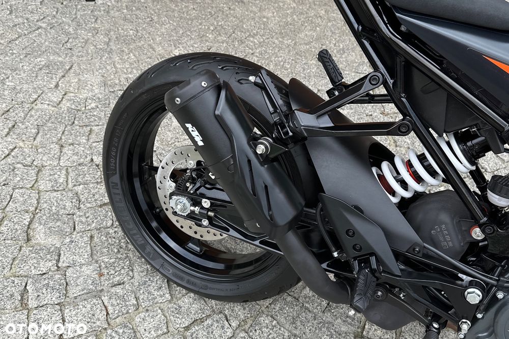 KTM RC 125 - 8