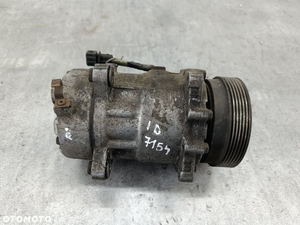 SPRĘŻARKA KLIMATYZACJI VW GOLF III 7M3820803  YM2H19D629BA  SD7V16  SANDEN - 7