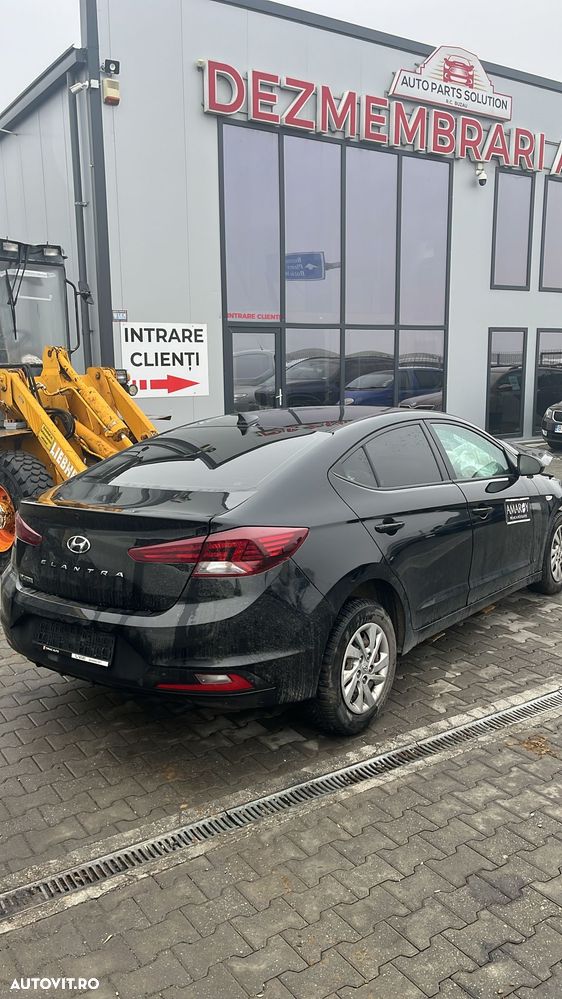 Dezmembram Hyundai Elantra 1.6 benzina din 2019