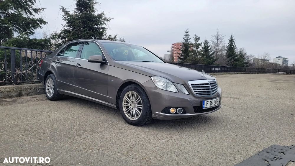 Mercedes-Benz E 220 CDI DPF BlueEFFICIENCY Automatik Elegance - 2