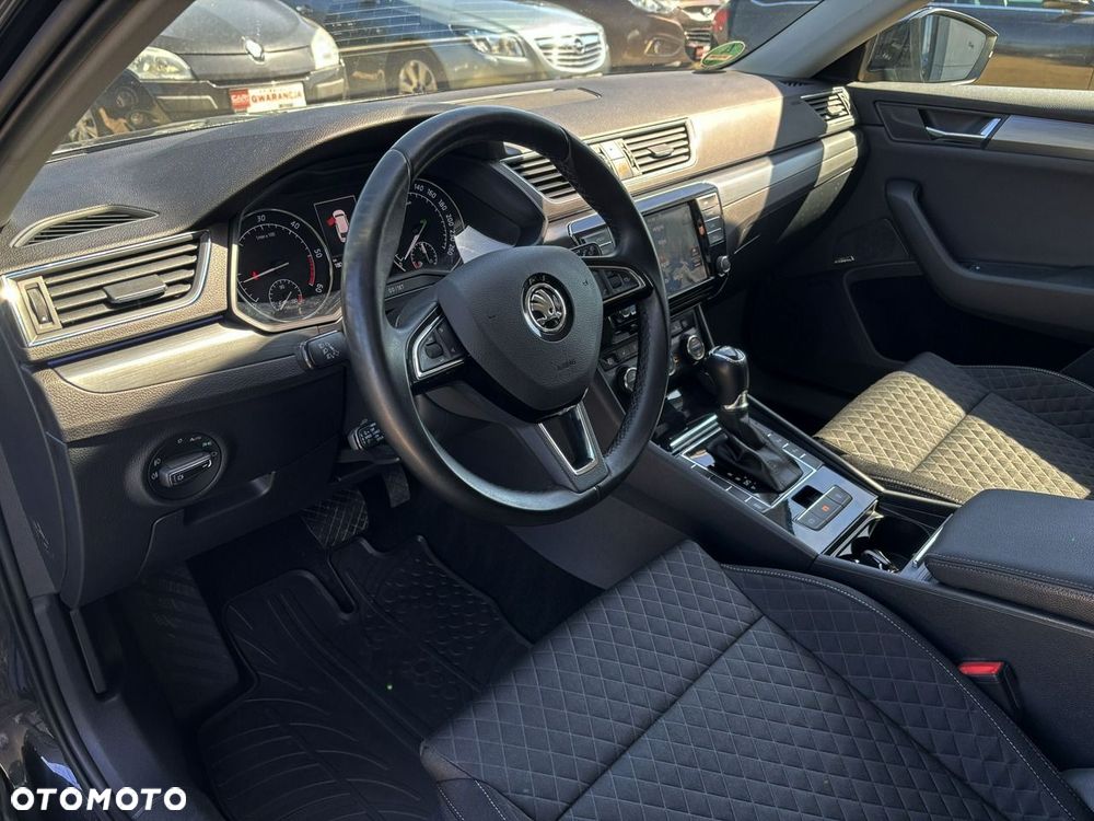 Skoda Superb 2.0 TDI Sportline DSG - 15