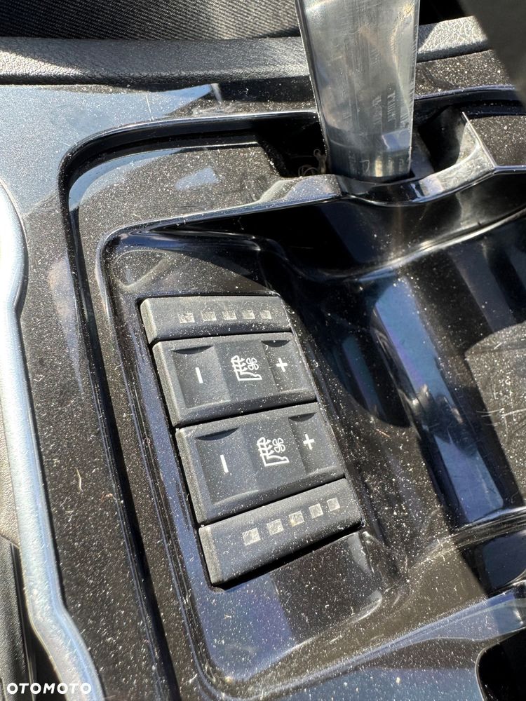 Ford S-Max 2.0 TDCi DPF Titanium - 13