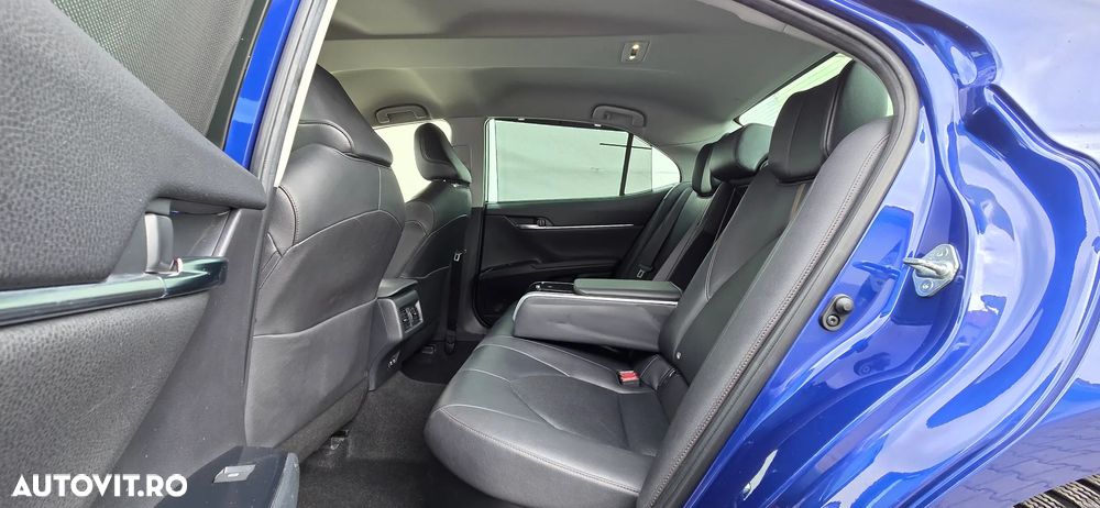 Toyota Camry 2.5 Exclusive - 13