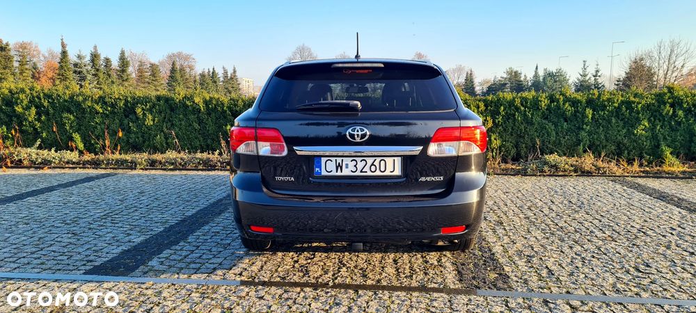 Toyota Avensis 1.8 Premium - 7