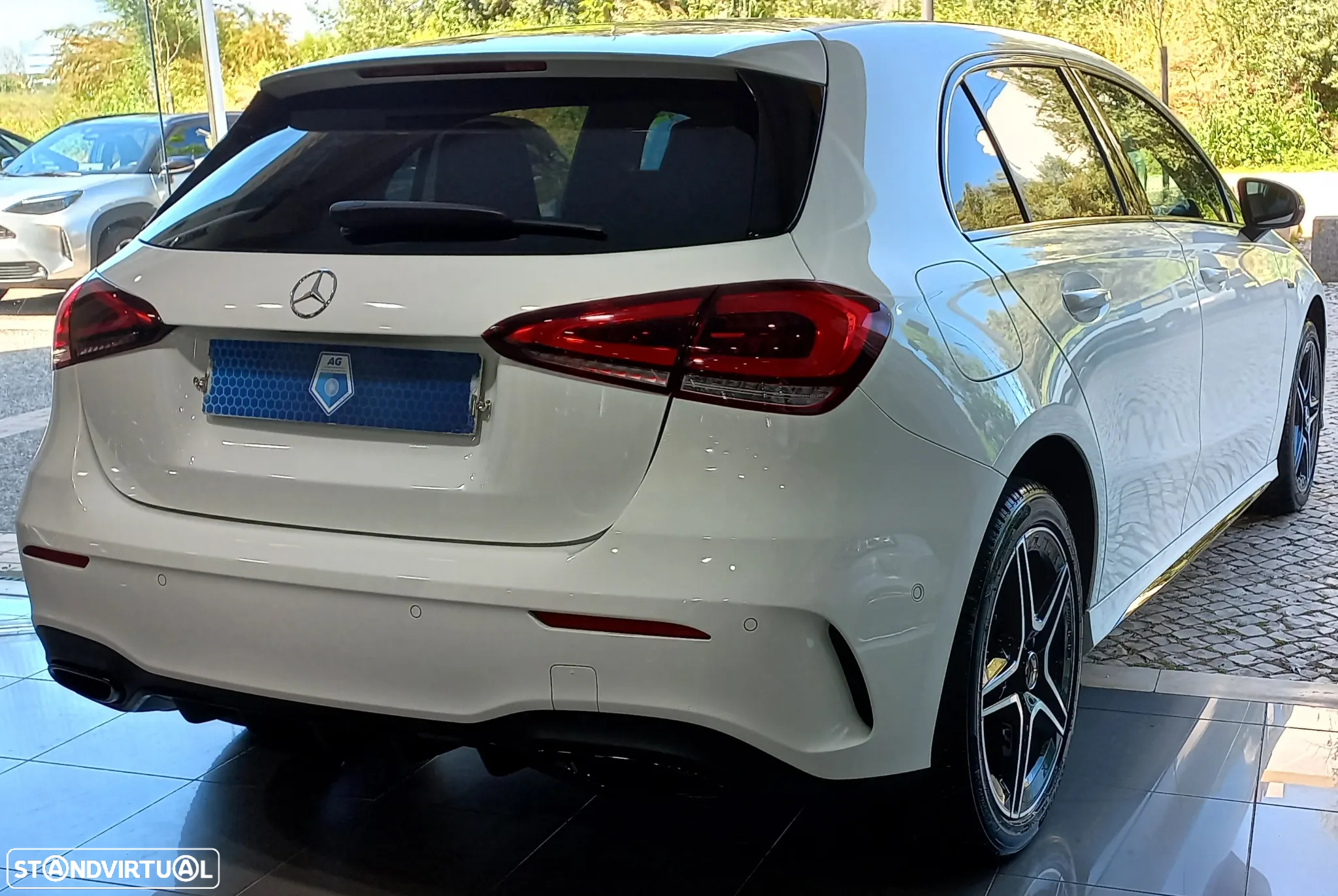 Mercedes-Benz A 250 e AMG Line - 4