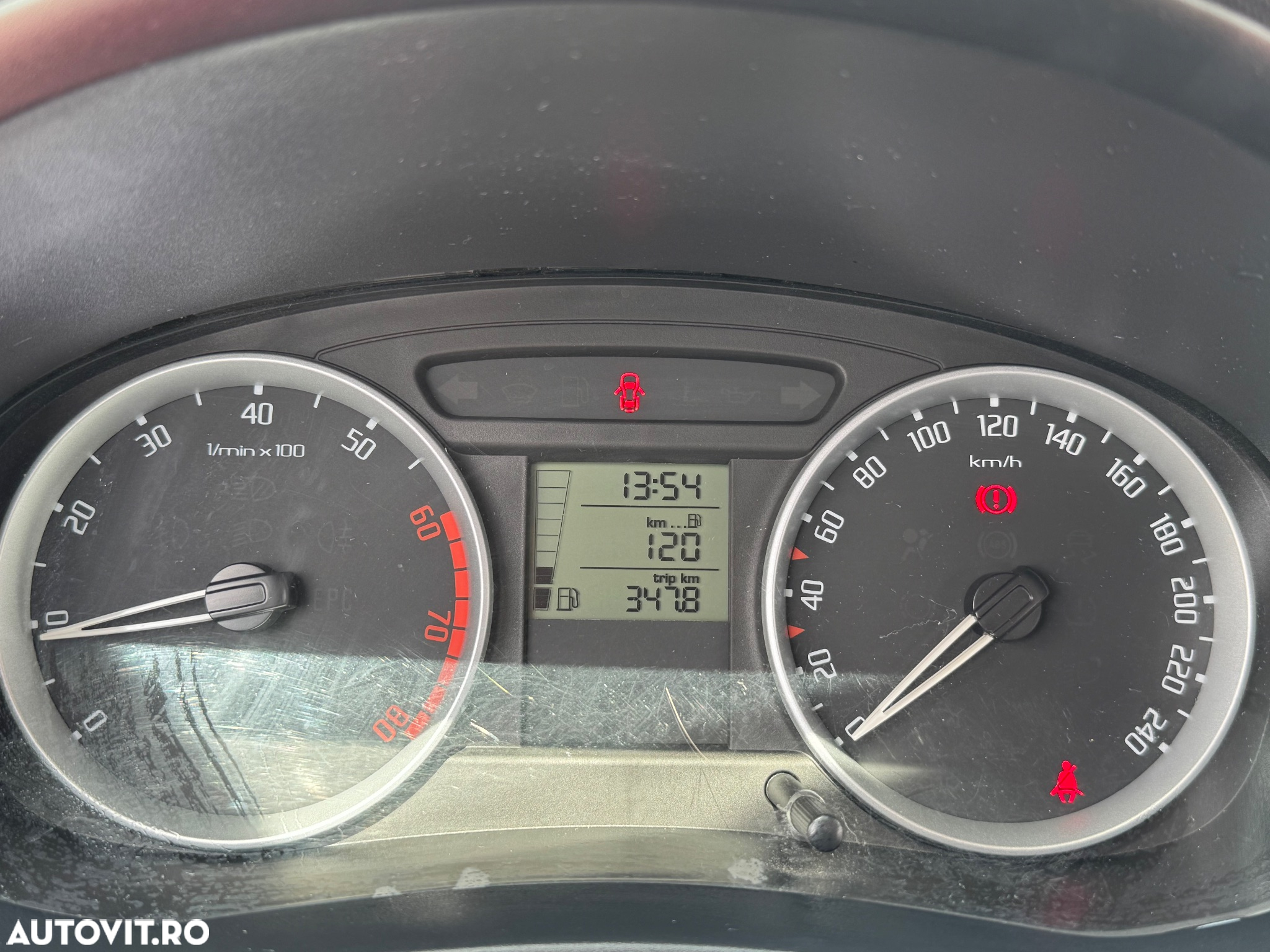 Skoda Fabia 1.2 HTP Active - 27