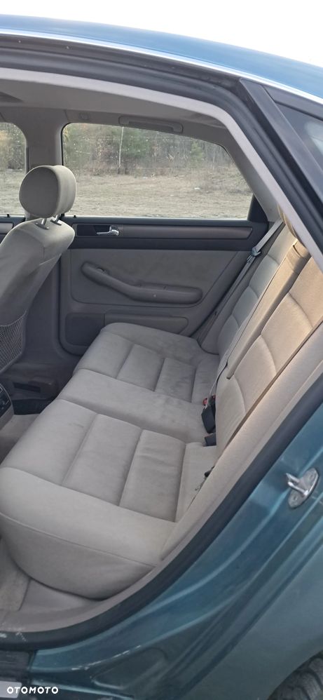 Audi A6 Limousine 2.4 - 24