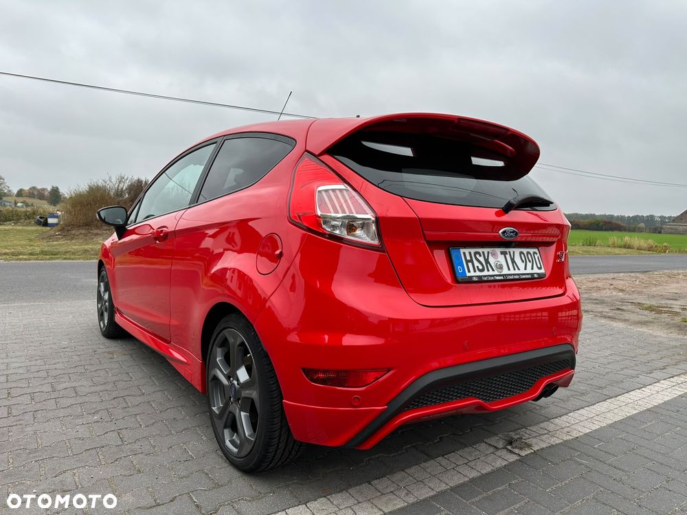 Ford Fiesta 1.6 EcoBoost ST - 4