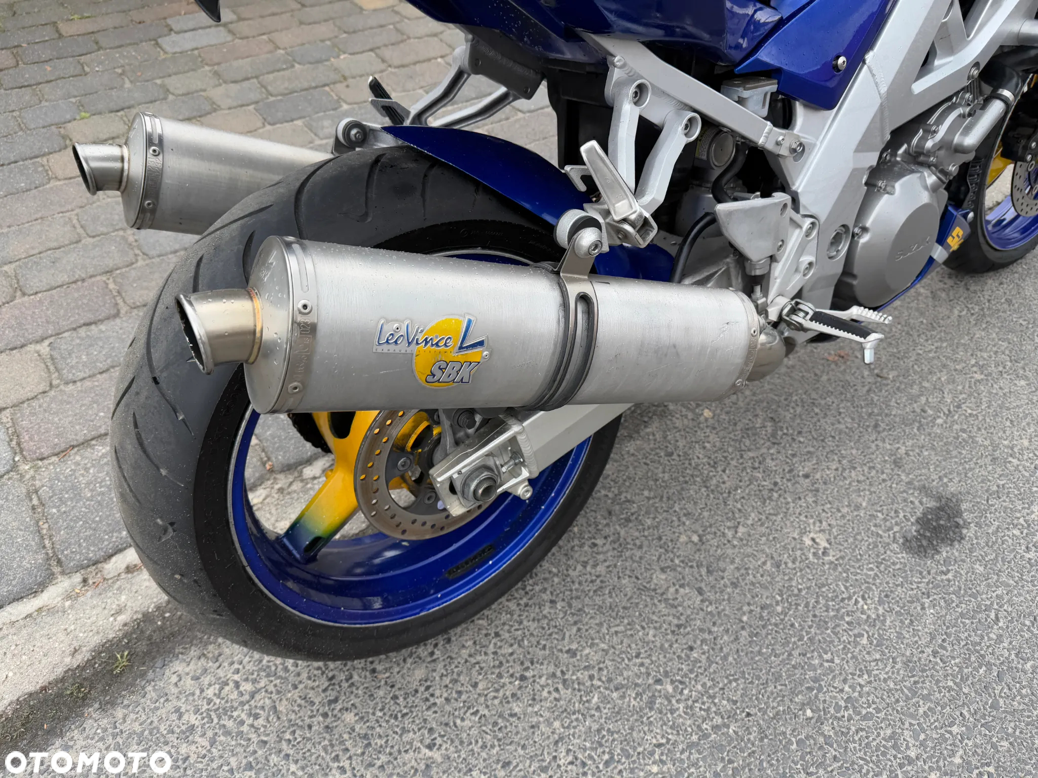 Suzuki SV - 25