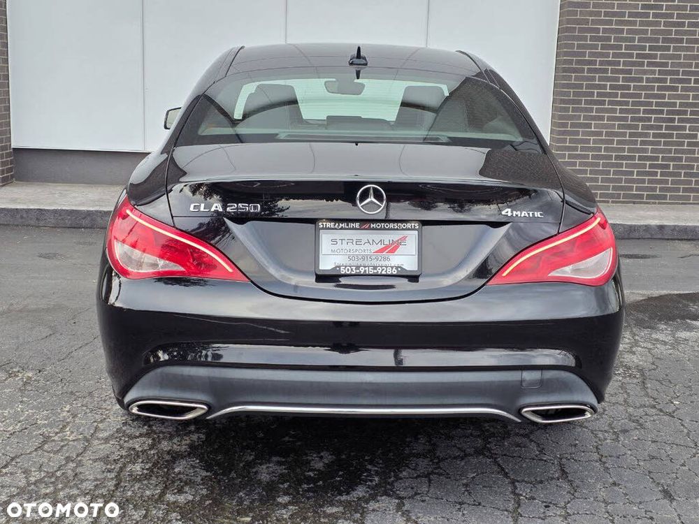 Mercedes-Benz CLA 250 4-Matic - 8