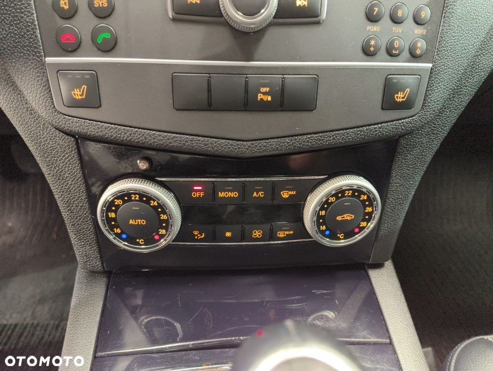 Mercedes-Benz Klasa C 200 CDI DPF BlueEFFICIENCY SPORT EDITION - 37