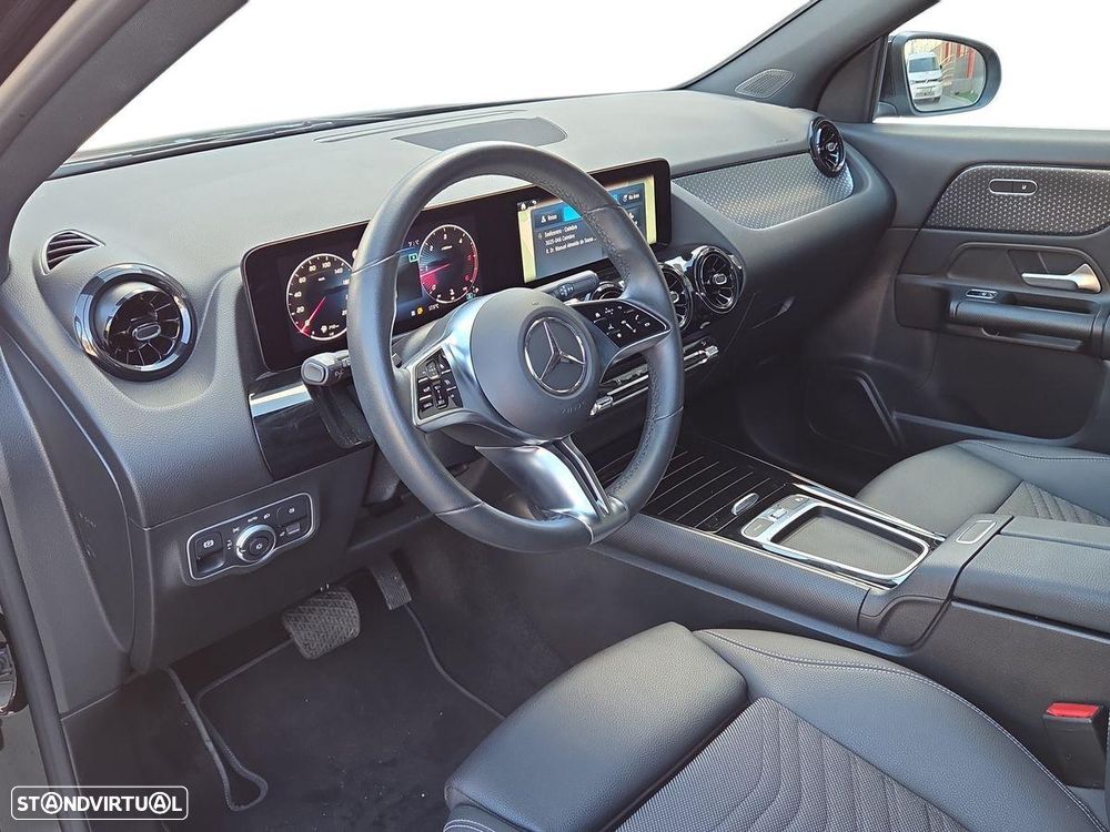 Mercedes-Benz GLA 180 d - 11