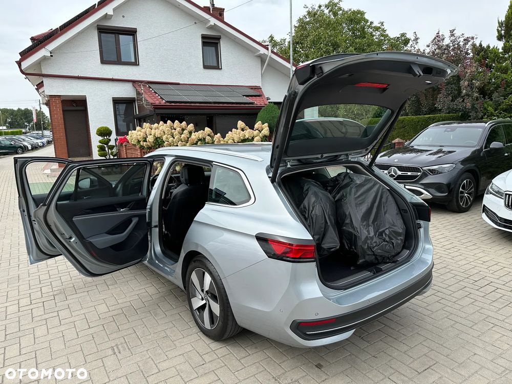 Volkswagen Passat - 28