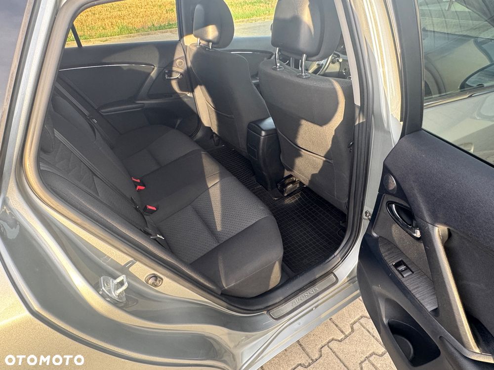Toyota Avensis 2.0 D-4D Platinium - 25